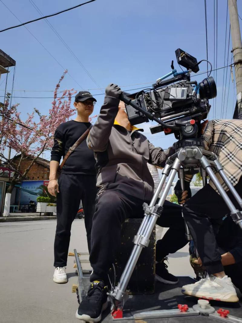 宜良县广告片拍摄：快消品牌爆款之选，网感内容适配社媒传播！